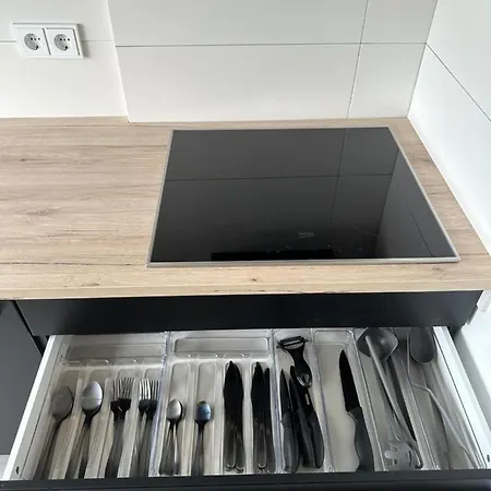 Day Young Life 1 Or 2 Aparts