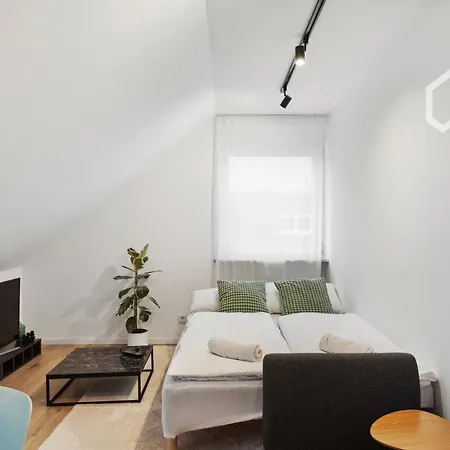 Day Young Life 1 Or 2 Aparts Apartament *